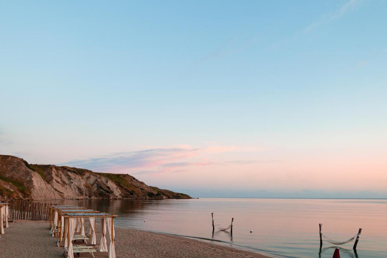 Art - Small Luxury Of The World (adults Only) Hotel Le Castella (Calabria)